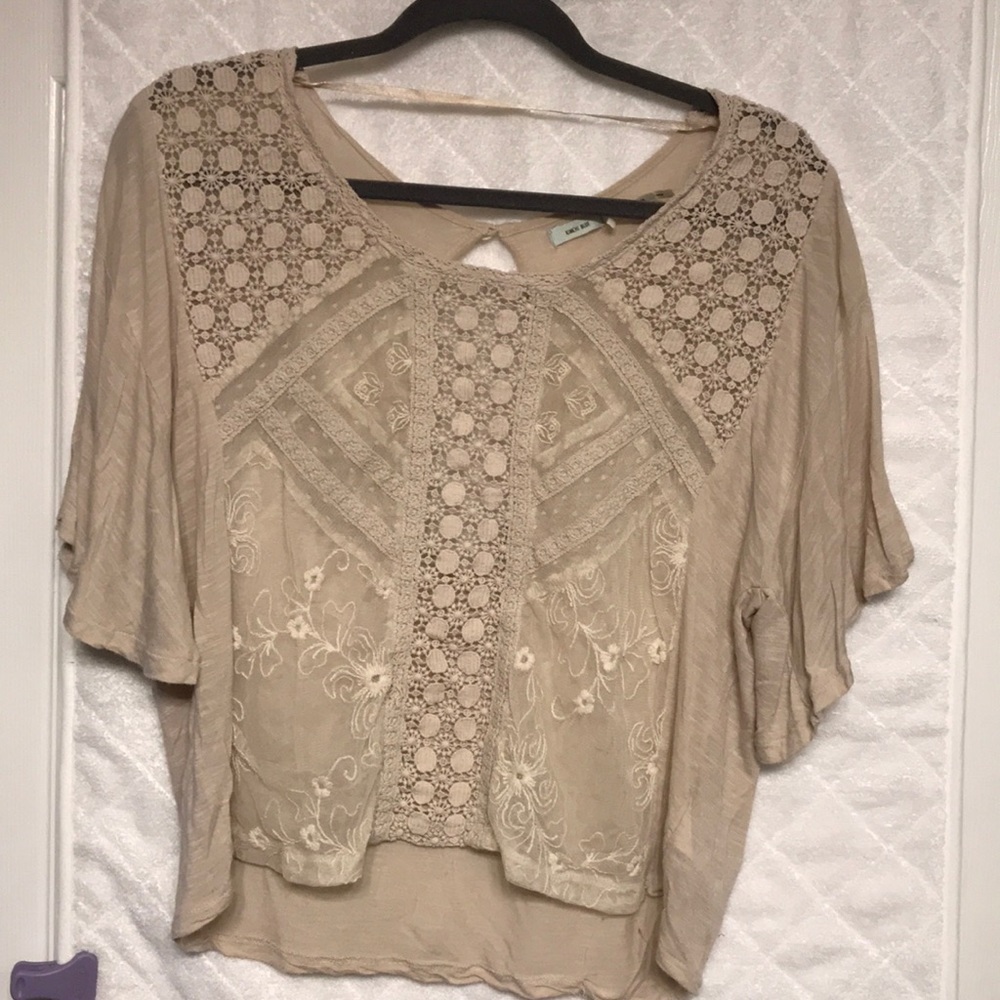 •Kimchi Blue• flowy lace and macramé top.